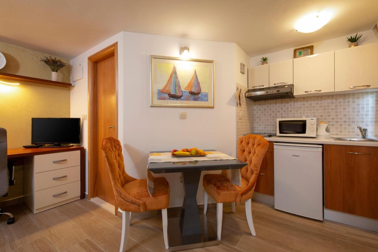Studio Apartment Oleander Split Luaran gambar